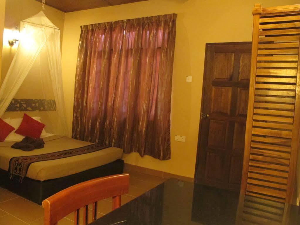 โอมบัค ไดฟ์ รีสอร์ต Hotel Pulau Perhentian Kecil ภายนอก รูปภาพ